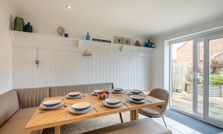 4 Bed in Seahouses 3