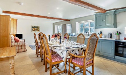 4 Bed in Letheringsett 2