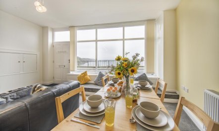 2 Bed in Tenby