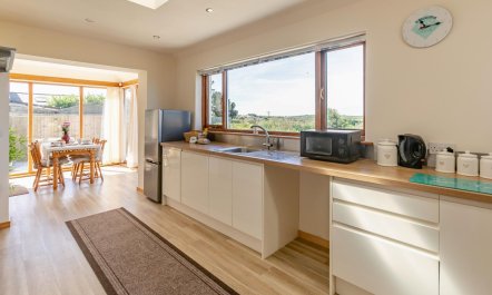 1 Bed in Four Lanes 7