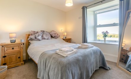 1 Bed in Four Lanes 2