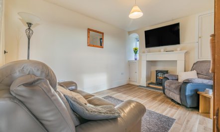 1 Bed in Four Lanes 6