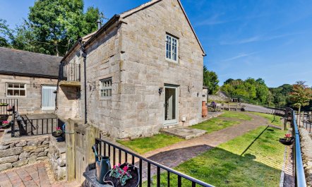 4 Bed in Ellastone 3