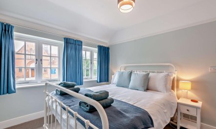 4 Bed in Whitstable 8