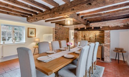 4 Bed in Southwell 3