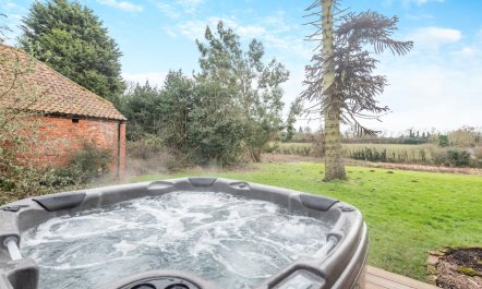 4 Bed in Southwell