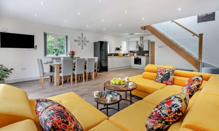 4 Bed in Retorrick Mill 1