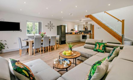 4 Bed in Retorrick Mill 2