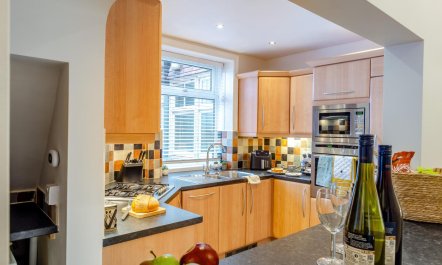 3 Bed in Lytham St. Annes 2