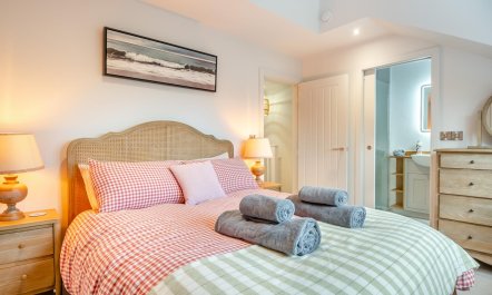 3 Bed in Burnham Market 9