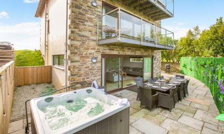 6 Bed in Winnards Perch 3