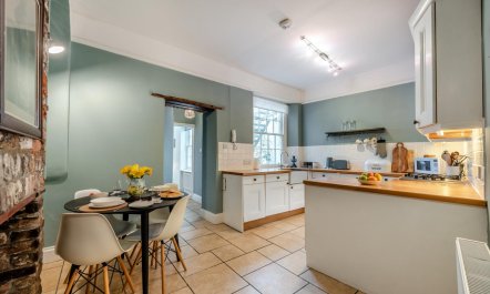 1 Bed in Appledore 7