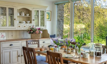 3 Bed in Beaminster 2