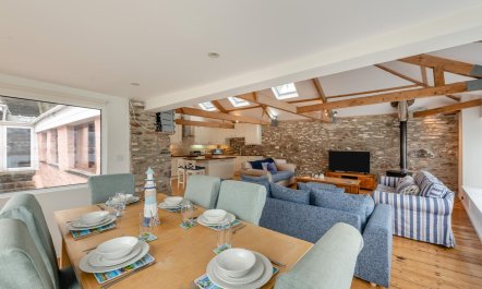 3 Bed in Dartmouth 8