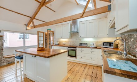 3 Bed in Dartmouth 9