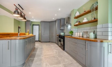 5 Bed in Horningtops 6