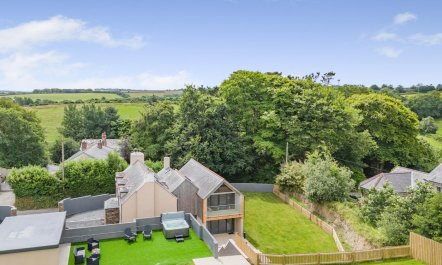 5 Bed in Horningtops