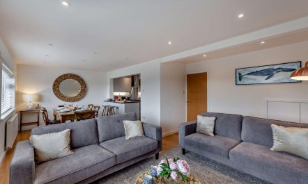 3 Bed in Aberdovey 9