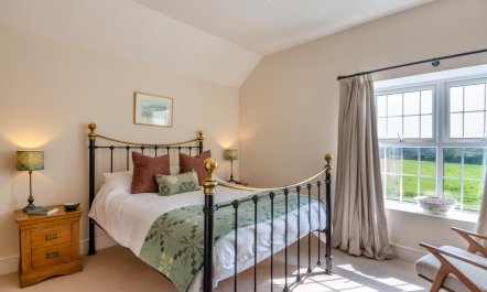 2 Bed in Pencaenewydd 3