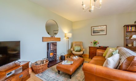 2 Bed in Pencaenewydd