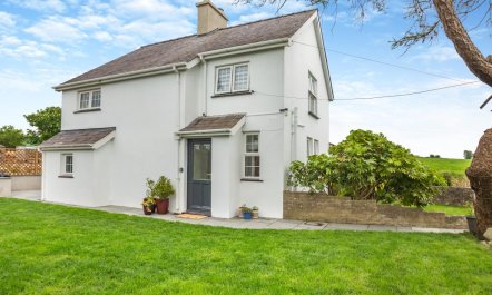 2 Bed in Pencaenewydd 9