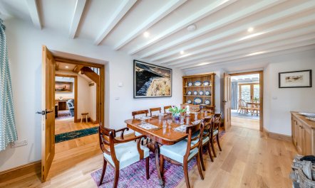 4 Bed in Derwenlas 6