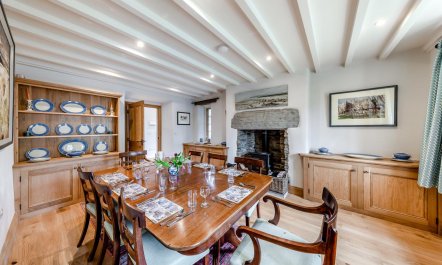 4 Bed in Derwenlas 7