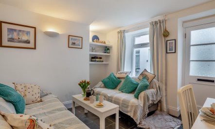 2 Bed in Looe 1