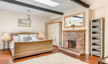 4 Bed in Brent Knoll 3