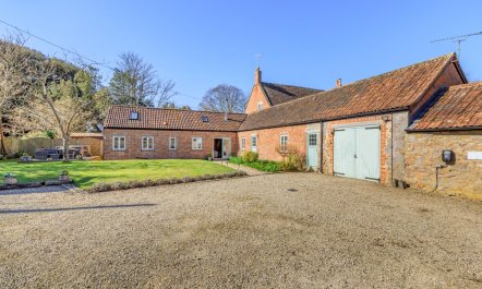 4 Bed in Brent Knoll 2