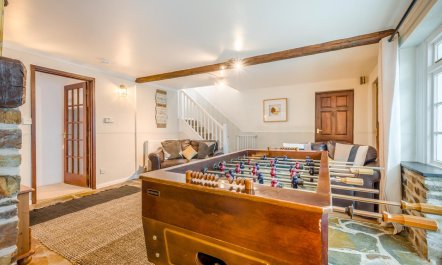 6 Bed in Hersham 3