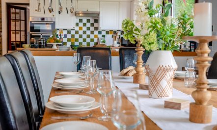 6 Bed in Hersham 9