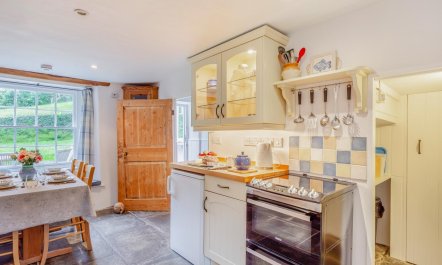 2 Bed in Boscastle 3