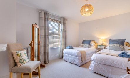 2 Bed in Eastbourne 4