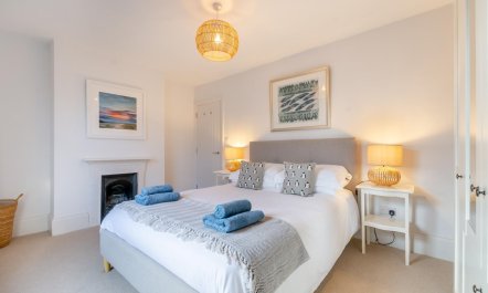 2 Bed in Eastbourne 3