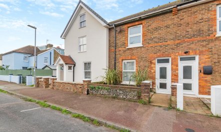 2 Bed in Eastbourne 9