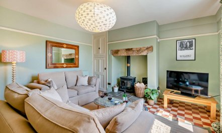 3 Bed in Fylingthorpe