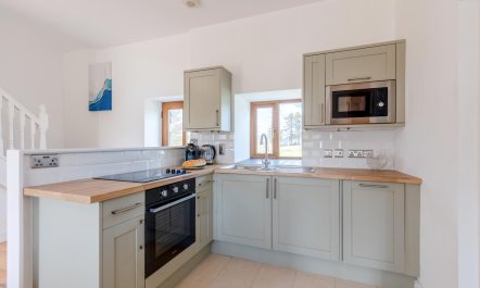 2 Bed in Rhoslefain 2