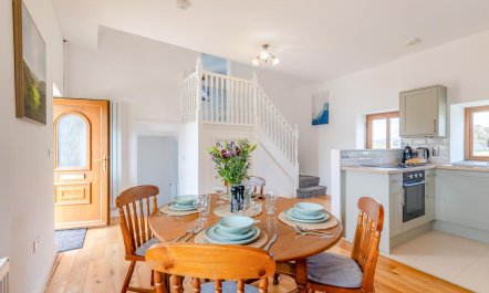 2 Bed in Rhoslefain 7