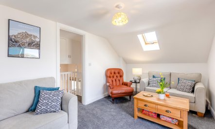 2 Bed in Rhoslefain 3