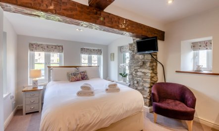 3 Bed in West Burton 6