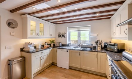 3 Bed in West Burton 5