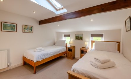 3 Bed in West Burton 8