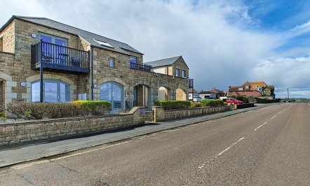 2 Bed in Seahouses 1