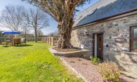 2 Bed in Llangorse 0