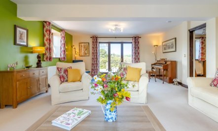 2 Bed in Llangorse 2