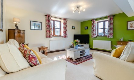 2 Bed in Llangorse 1