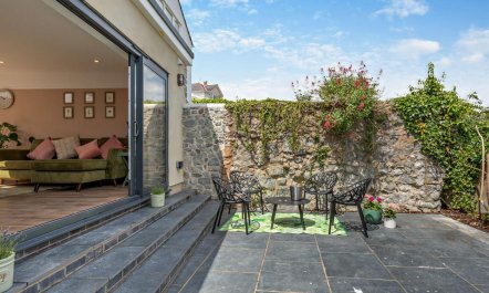 2 Bed in Lyme Regis 3