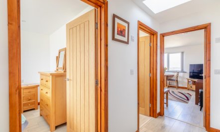 1 Bed in Southcott 9