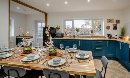 4 Bed in Brecon 1